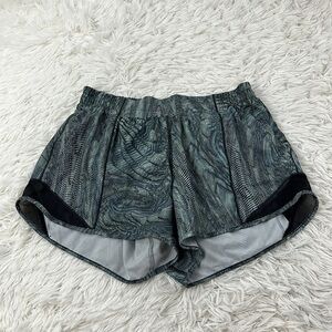 Lululemon Hotty Hot Low Rise Short 4" Dimensional Icing Blue Multi / Black